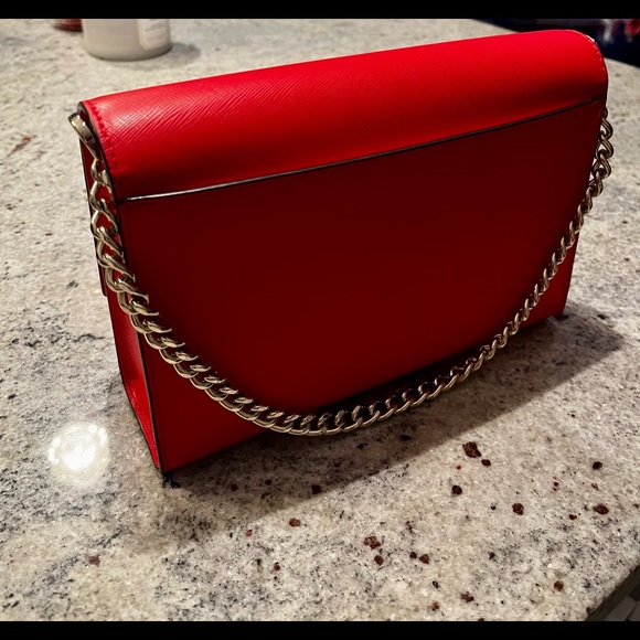 Kate Spade Carson Convertible Crossbody RED - Picture 2 of 4